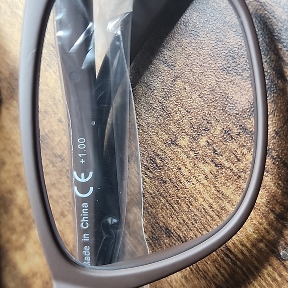 EyeKeeper Fashion Readers Brown +1.00 NWT X002N1GQ35 - Picture 2 of 3